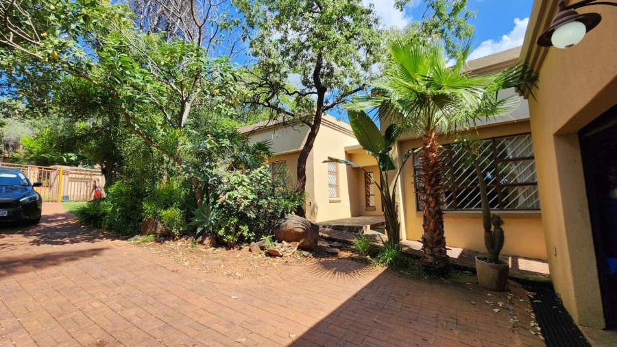 To Let 4 Bedroom Property for Rent in Cashan North West